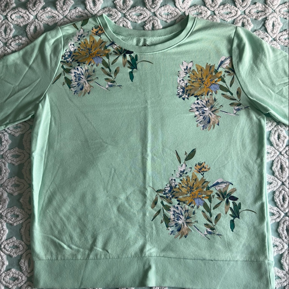 St. John’s Bay floral crewneck sweatshirt